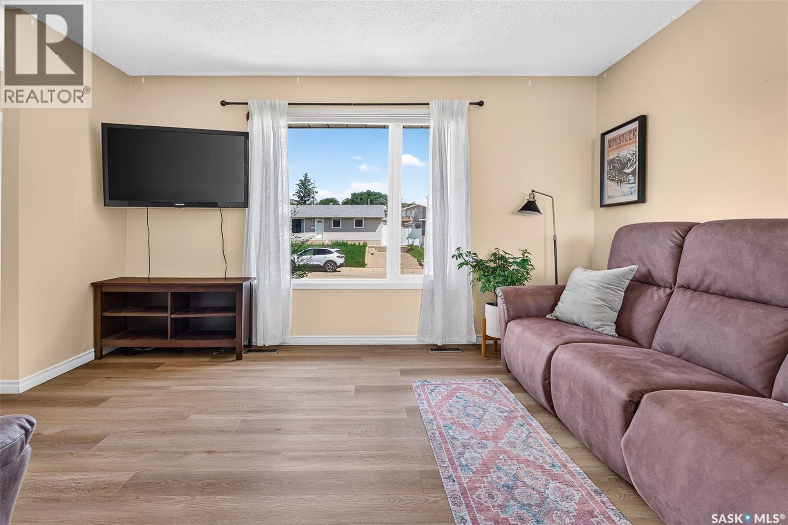 1311 Stadacona STREET W - 5