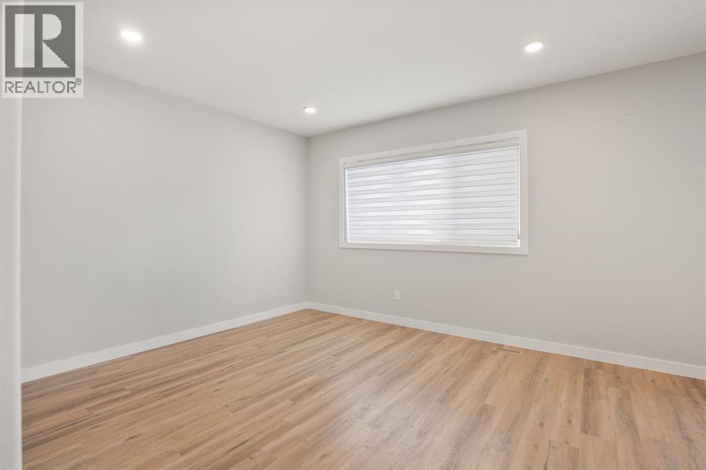 38 Thayer Close - 3
