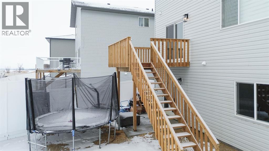 38 Thayer Close - 40