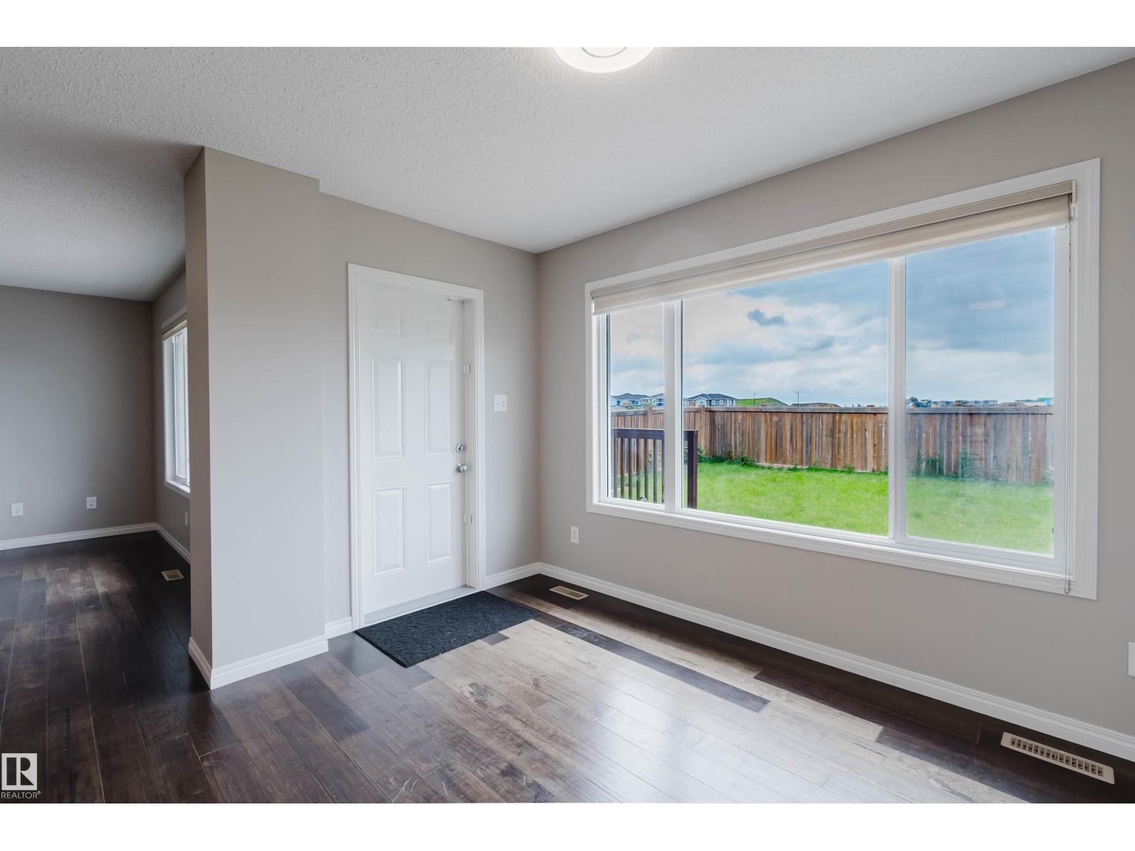 16627 18 AV SW - 15