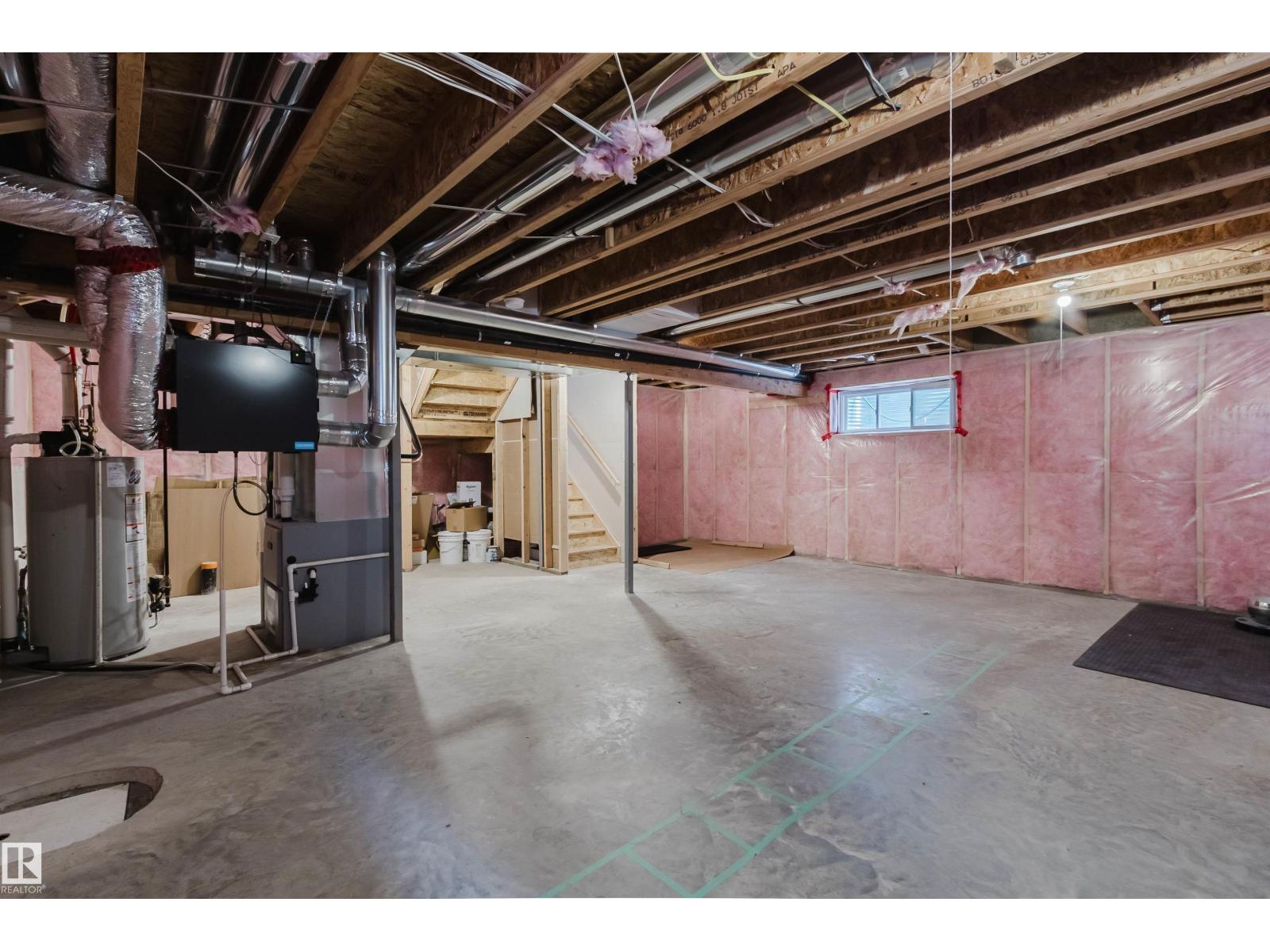 16627 18 AV SW - 35