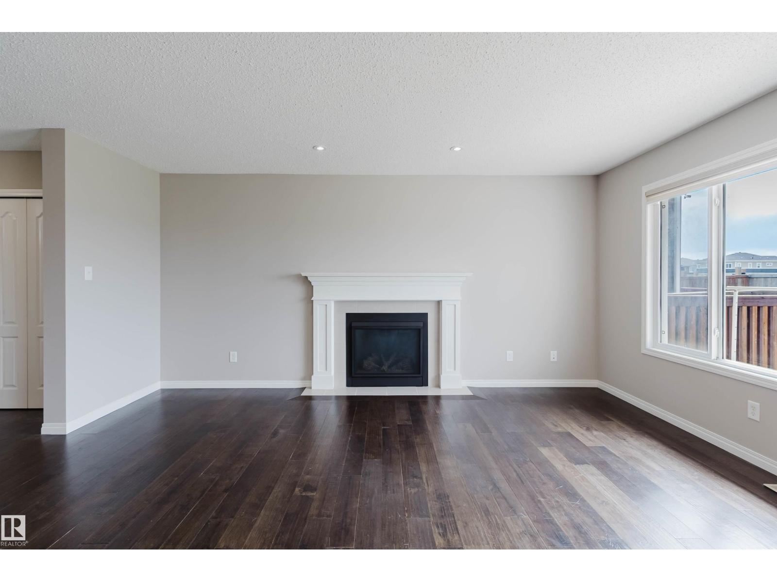 16627 18 AV SW - 6