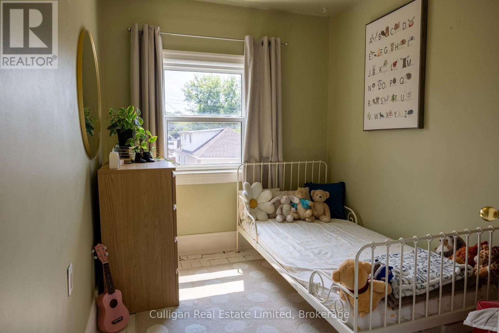 115 LONDON STREET N - 15
