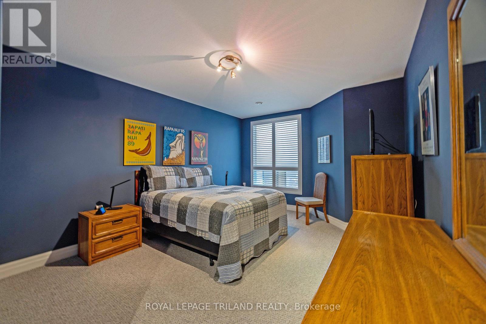 #1202 250 PALL MALL STREET - 22
