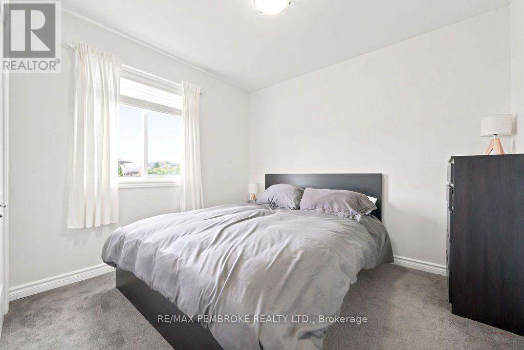 2038 SANDSTONE CRESCENT, Ottawa. Luxury613. By Peter Sagos - Image 12