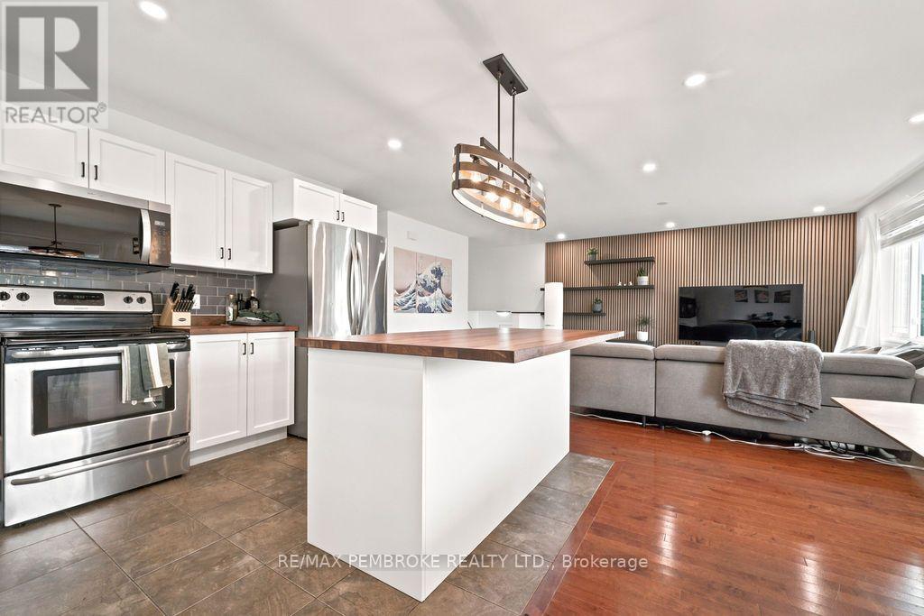 2038 SANDSTONE CRESCENT, Ottawa. Luxury613. By Peter Sagos - Image 18