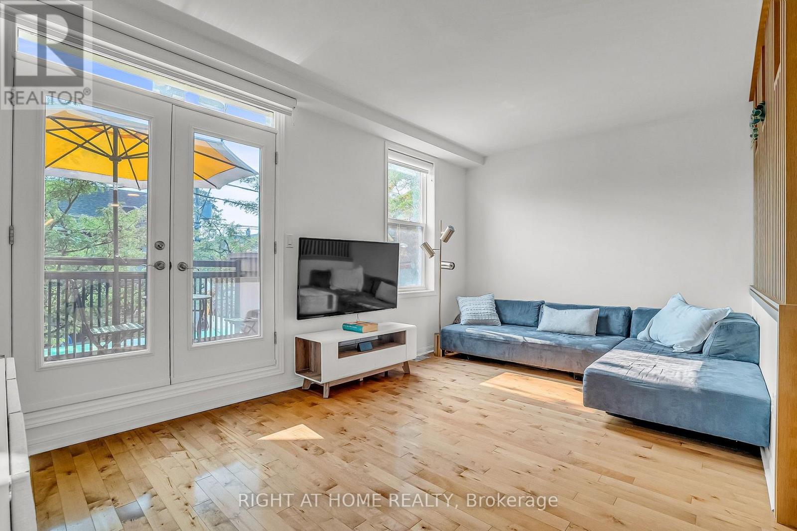 #104 55 HALTON STREET - 5