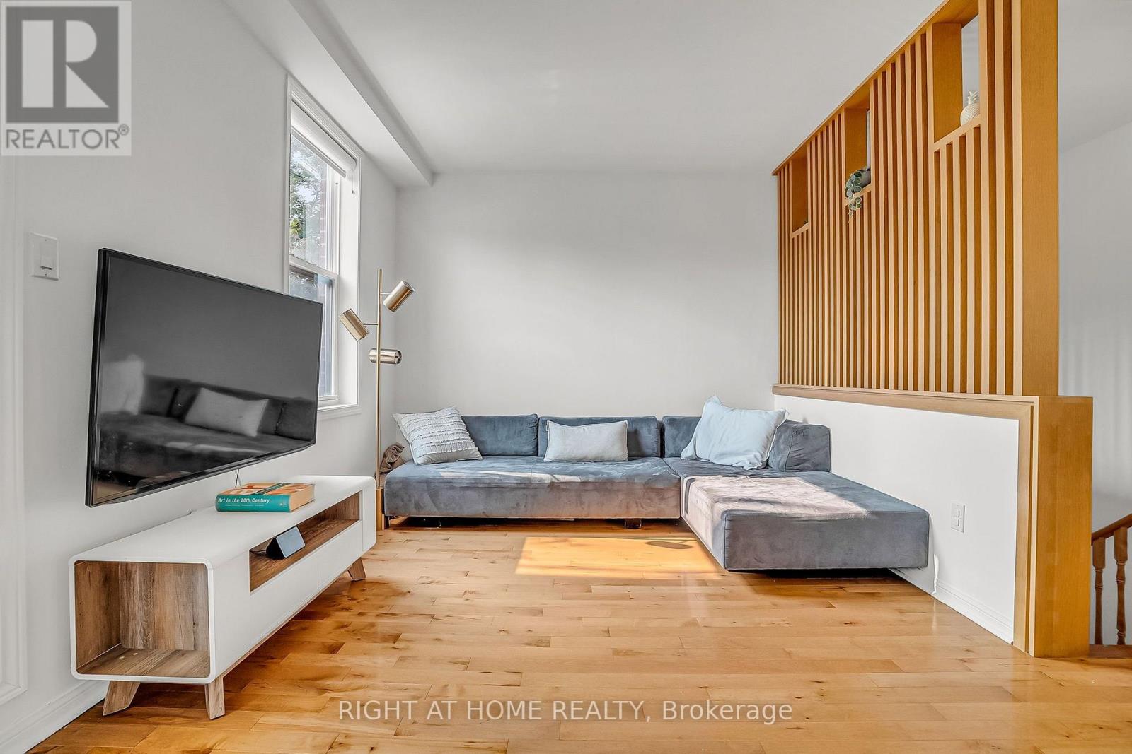 #104 55 HALTON STREET - 6