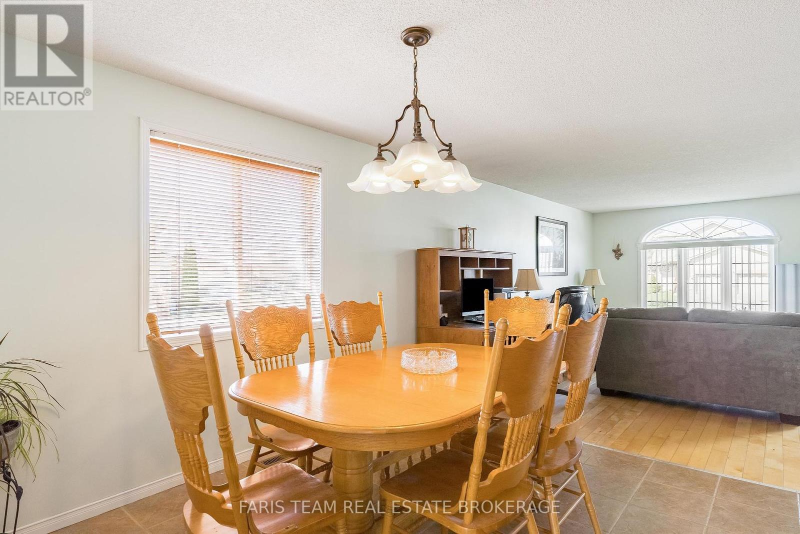 57 WESSENGER DRIVE - 11