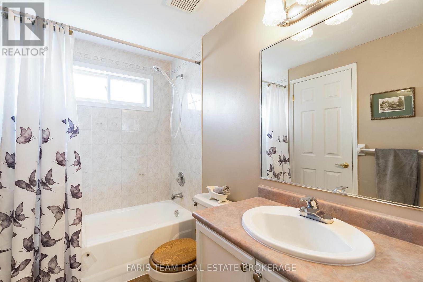 57 WESSENGER DRIVE - 22