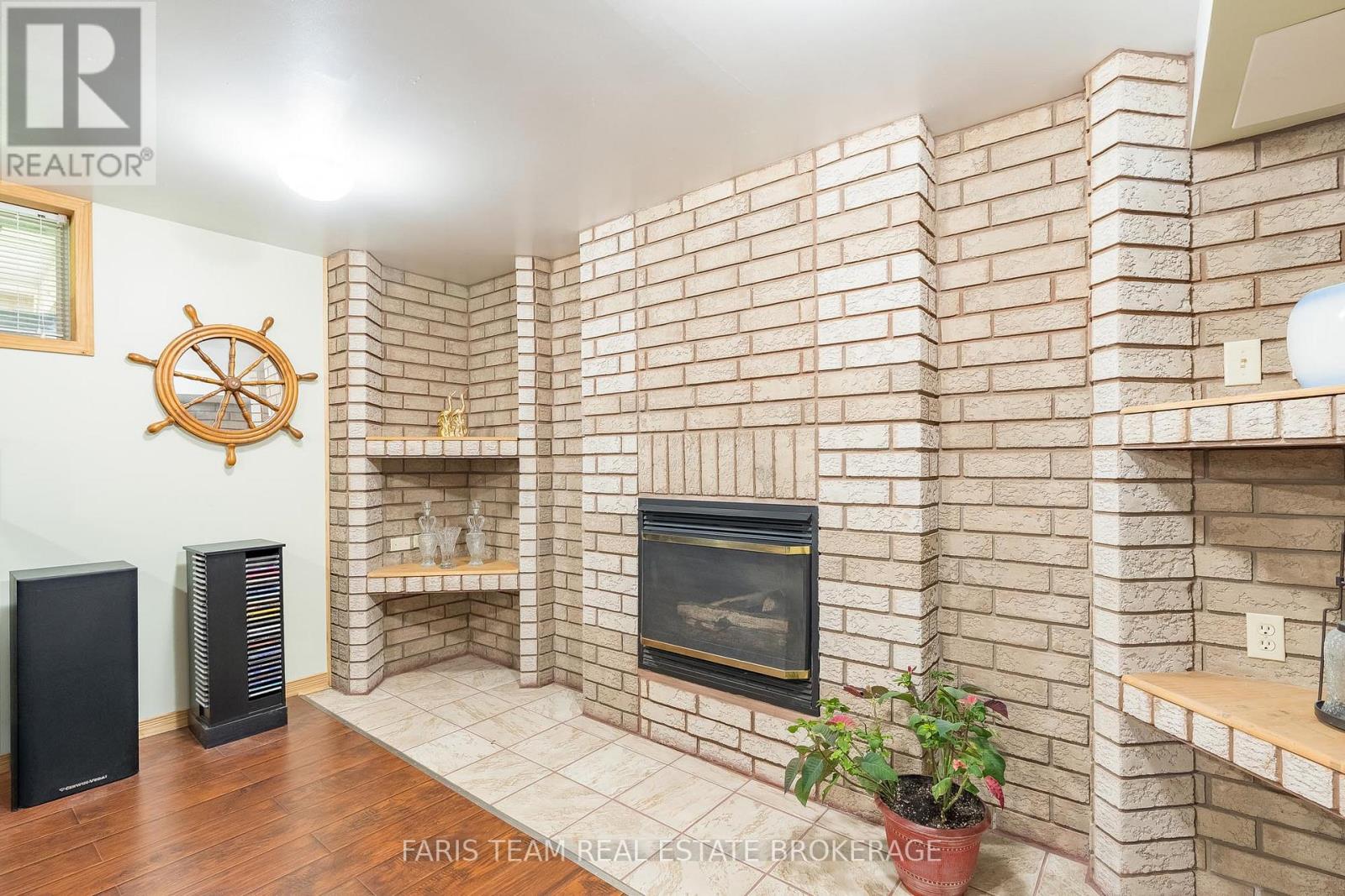 57 WESSENGER DRIVE - 23