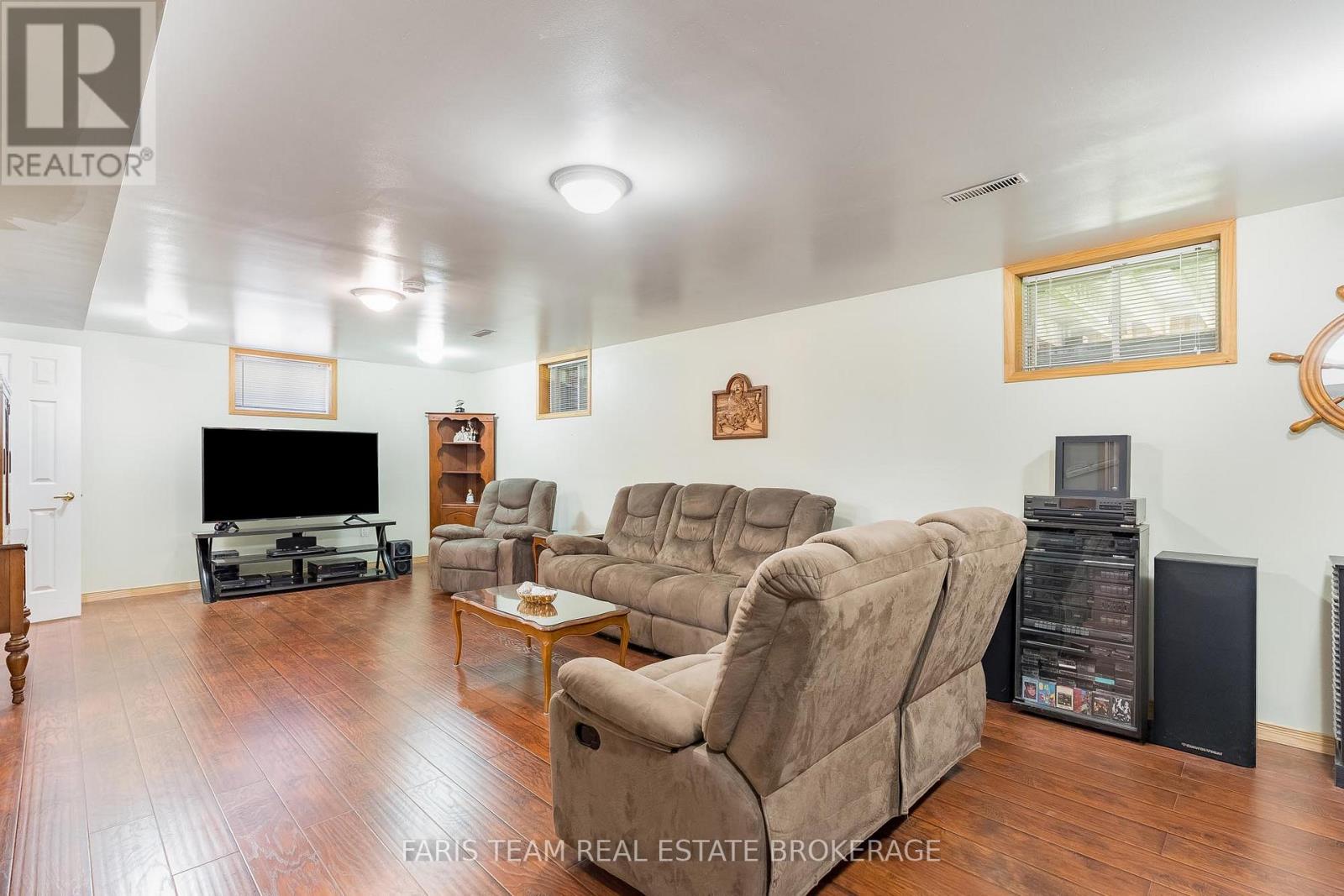 57 WESSENGER DRIVE - 24