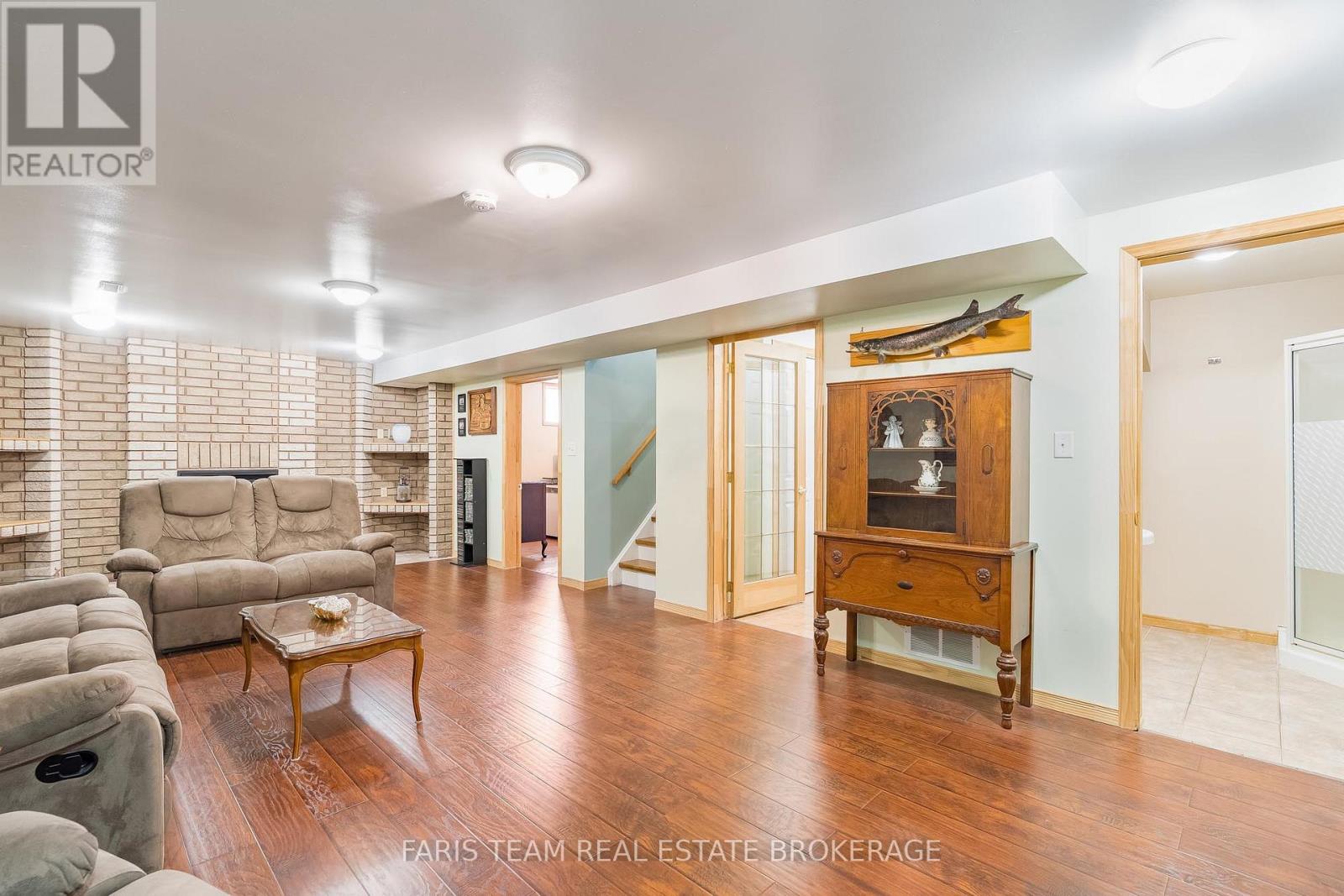57 WESSENGER DRIVE - 26