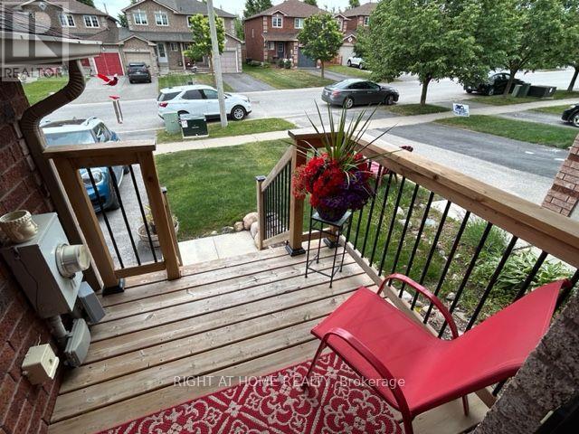 22 LION'S GATE BOULEVARD - 17