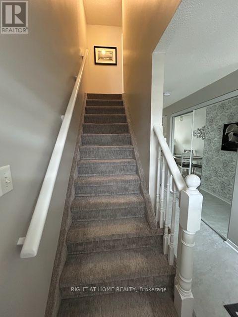 22 LION'S GATE BOULEVARD - 9