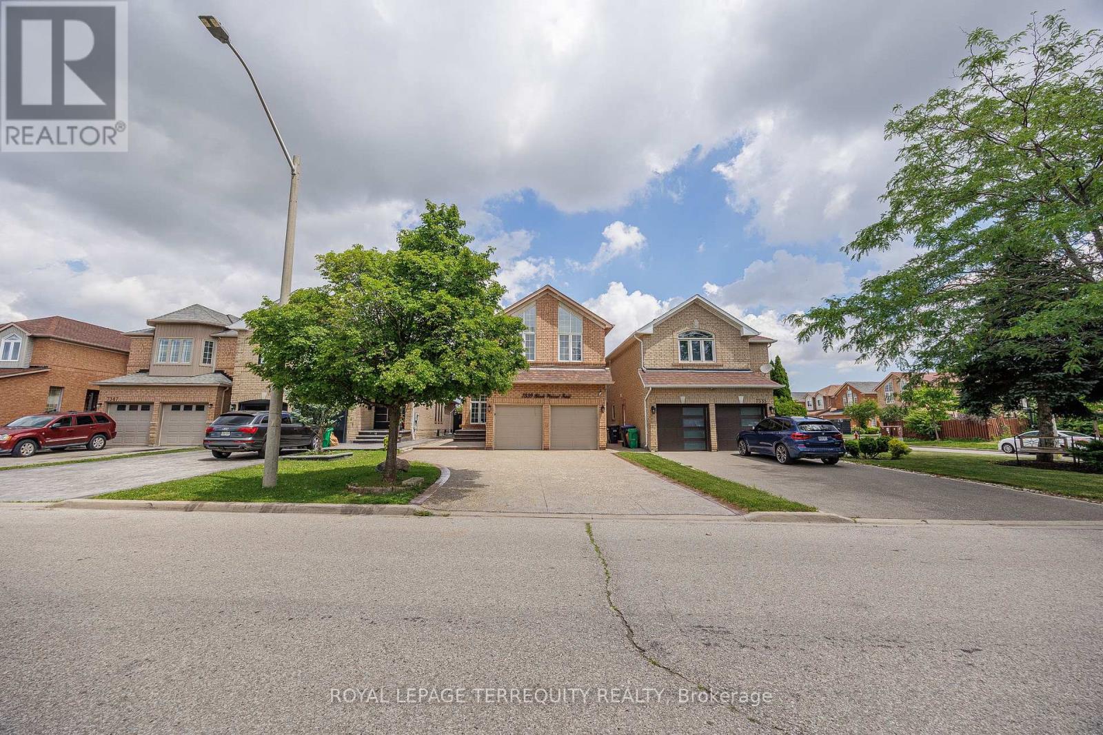 7339 BLACK WALNUT TRAIL - 38
