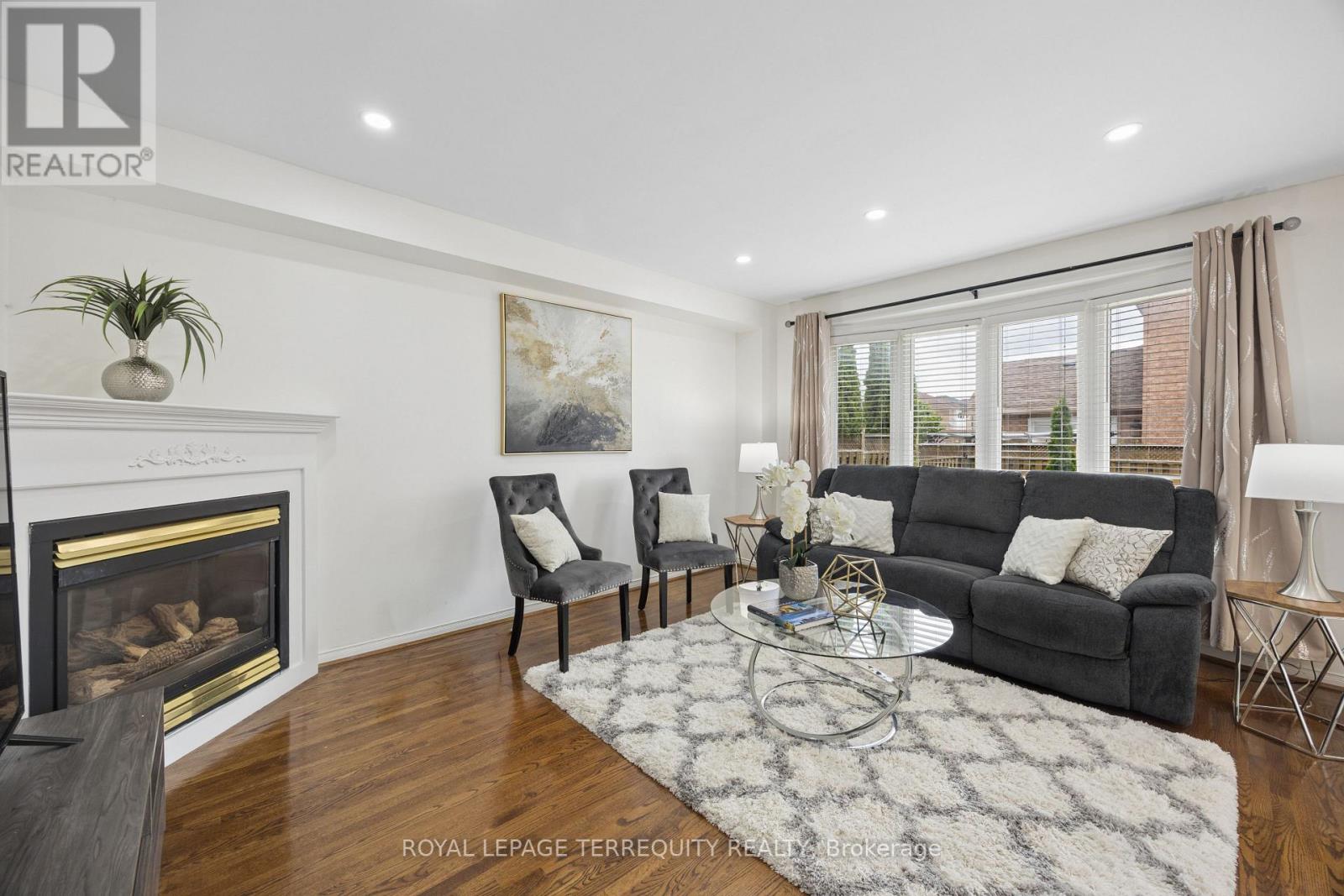 7339 BLACK WALNUT TRAIL - 8