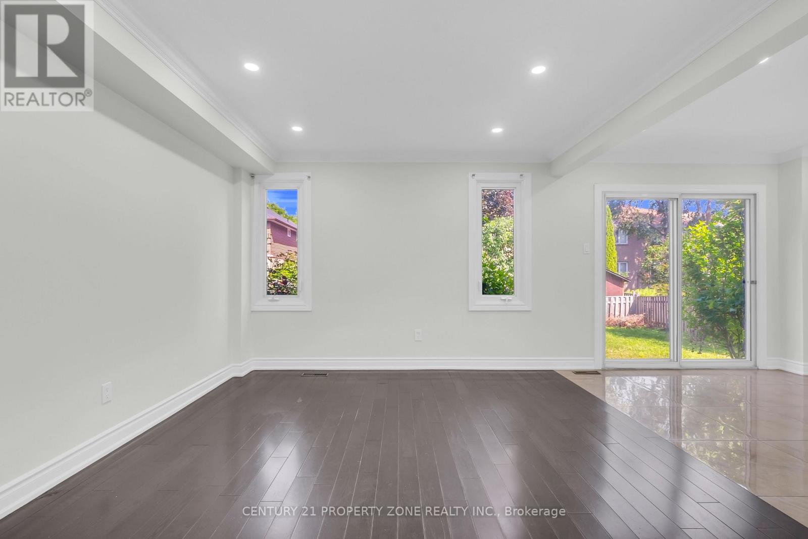 32 ARCHIBALD STREET - 10