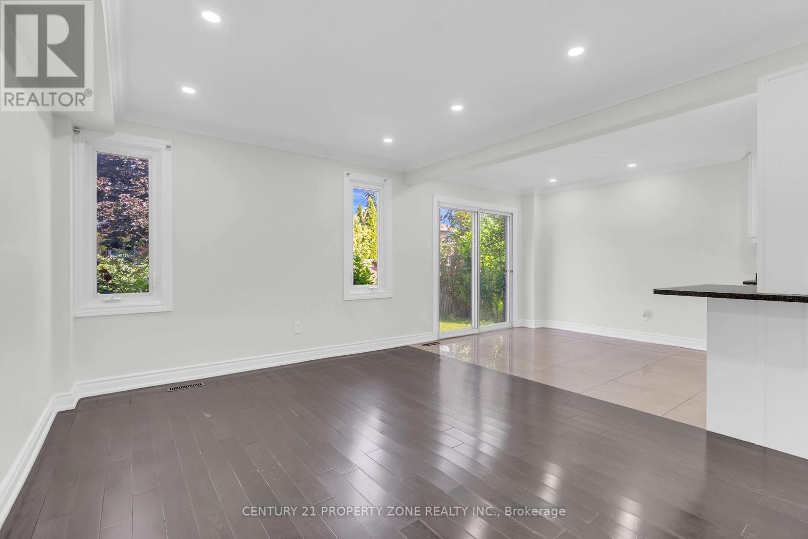 32 ARCHIBALD STREET - 11