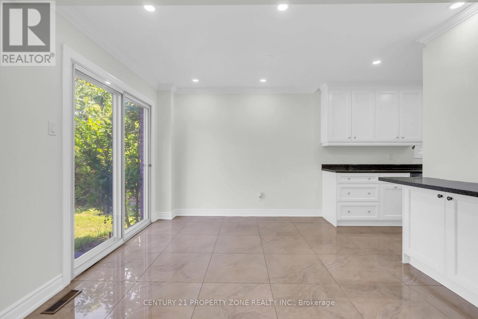 32 ARCHIBALD STREET - 14