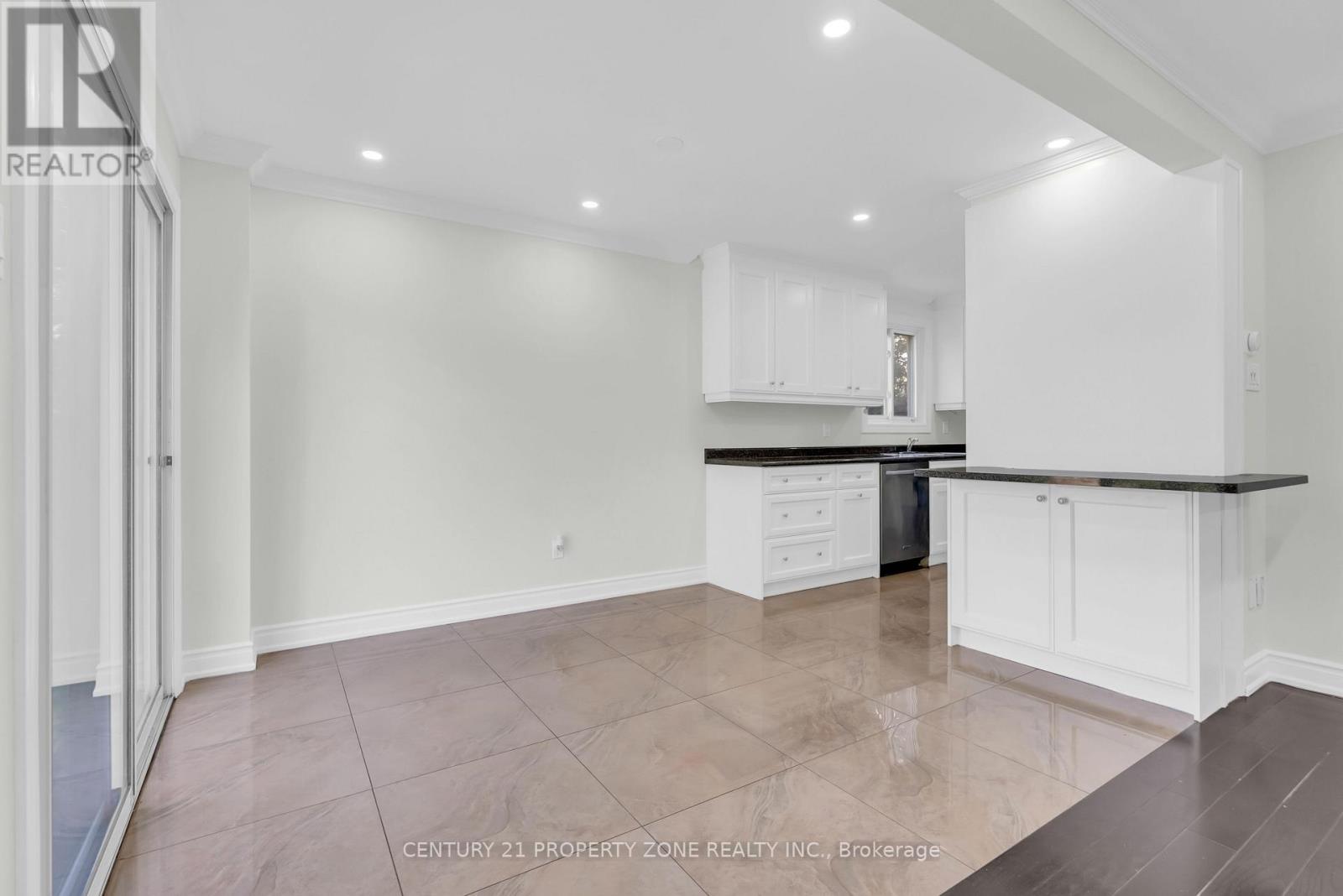 32 ARCHIBALD STREET - 15
