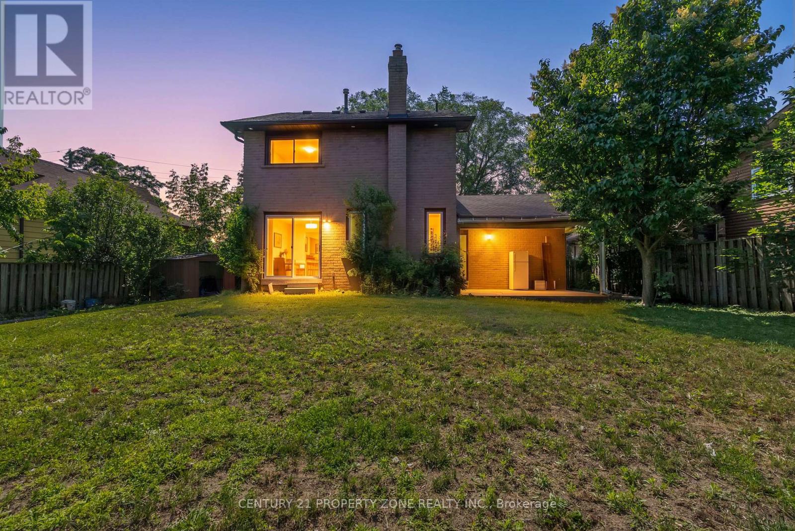 32 ARCHIBALD STREET - 2