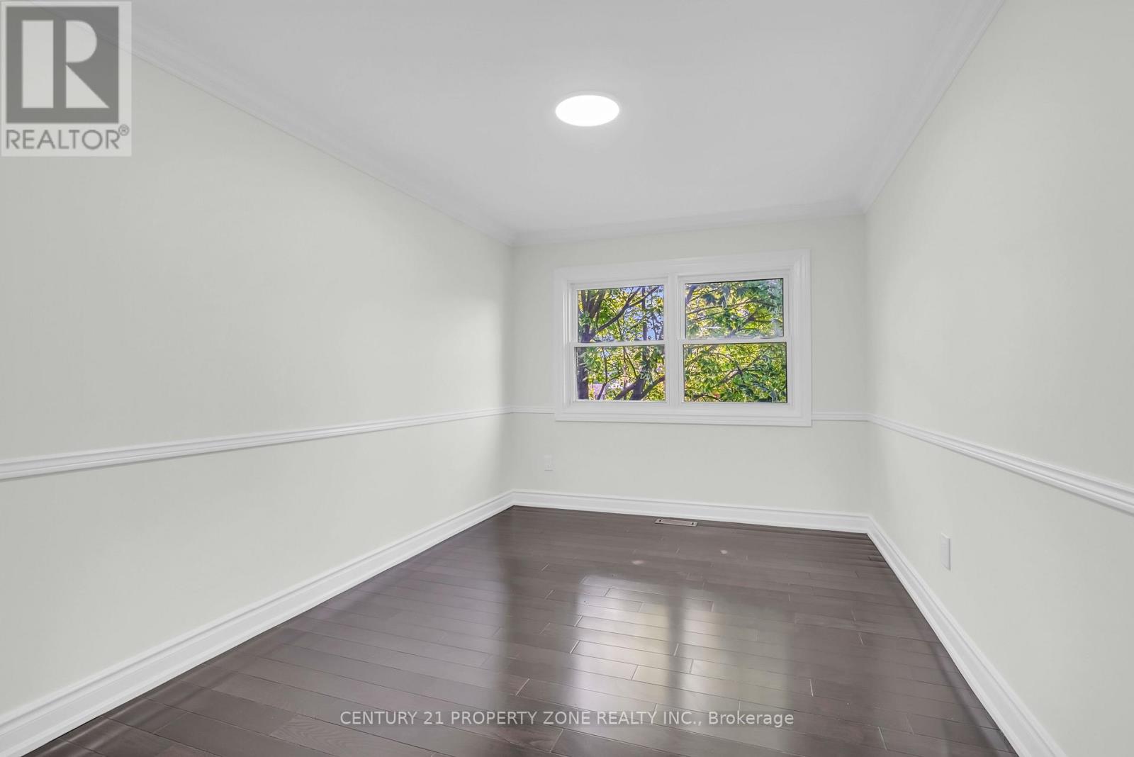 32 ARCHIBALD STREET - 29