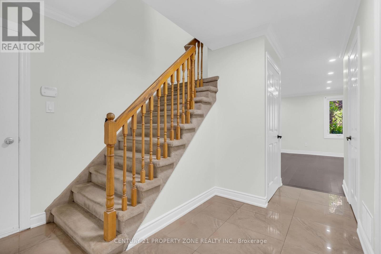 32 ARCHIBALD STREET - 9