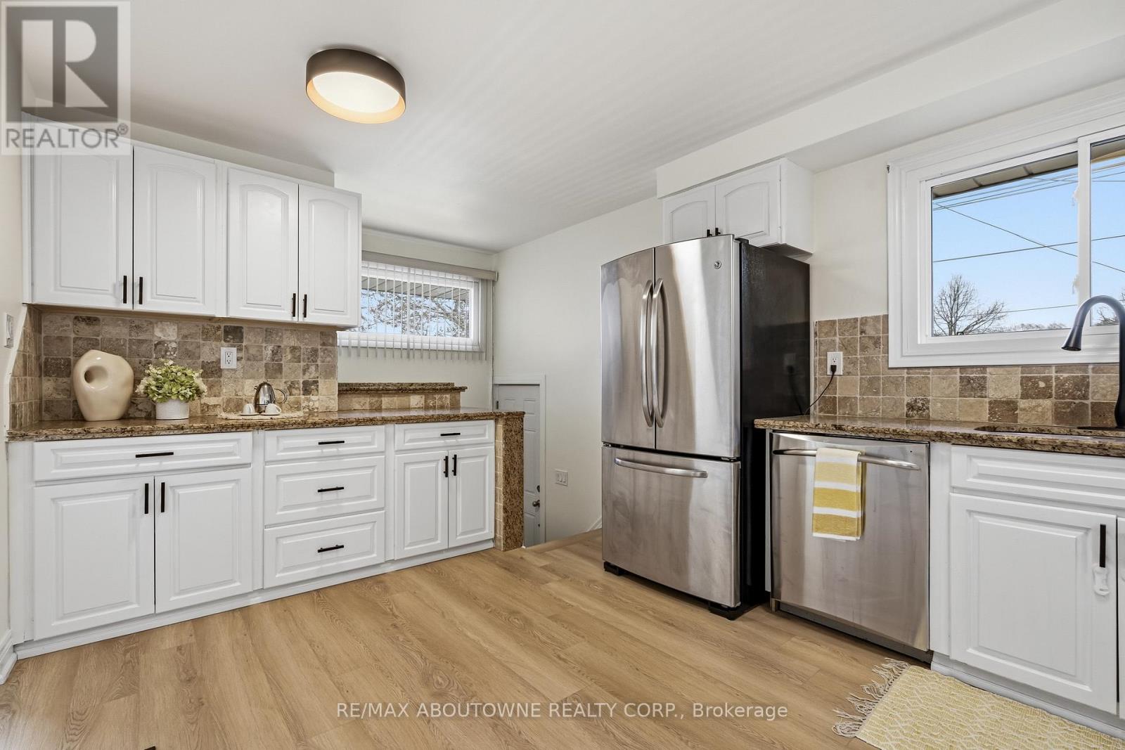 106 BELAND AVENUE N - 15