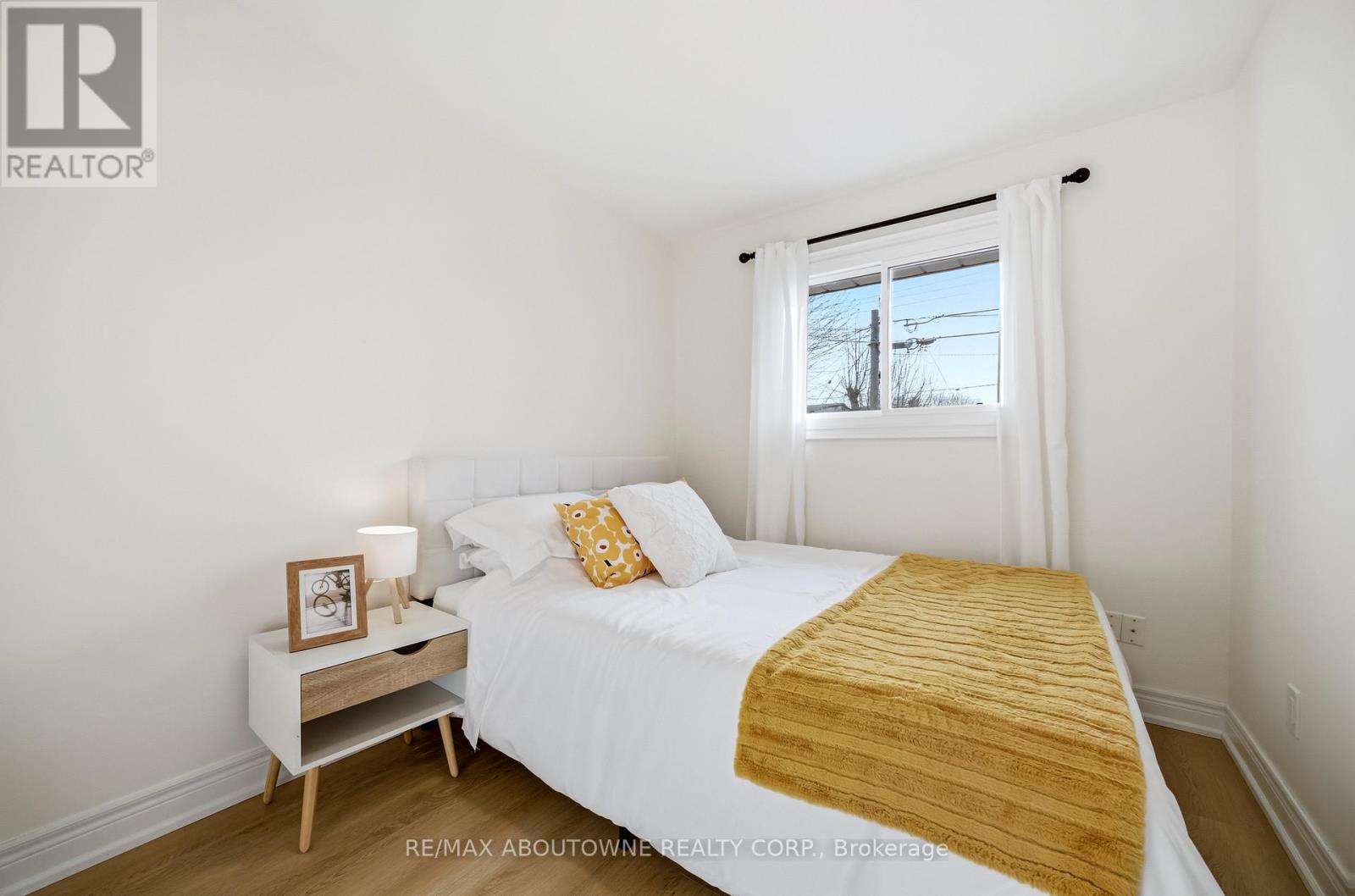 106 BELAND AVENUE N - 21