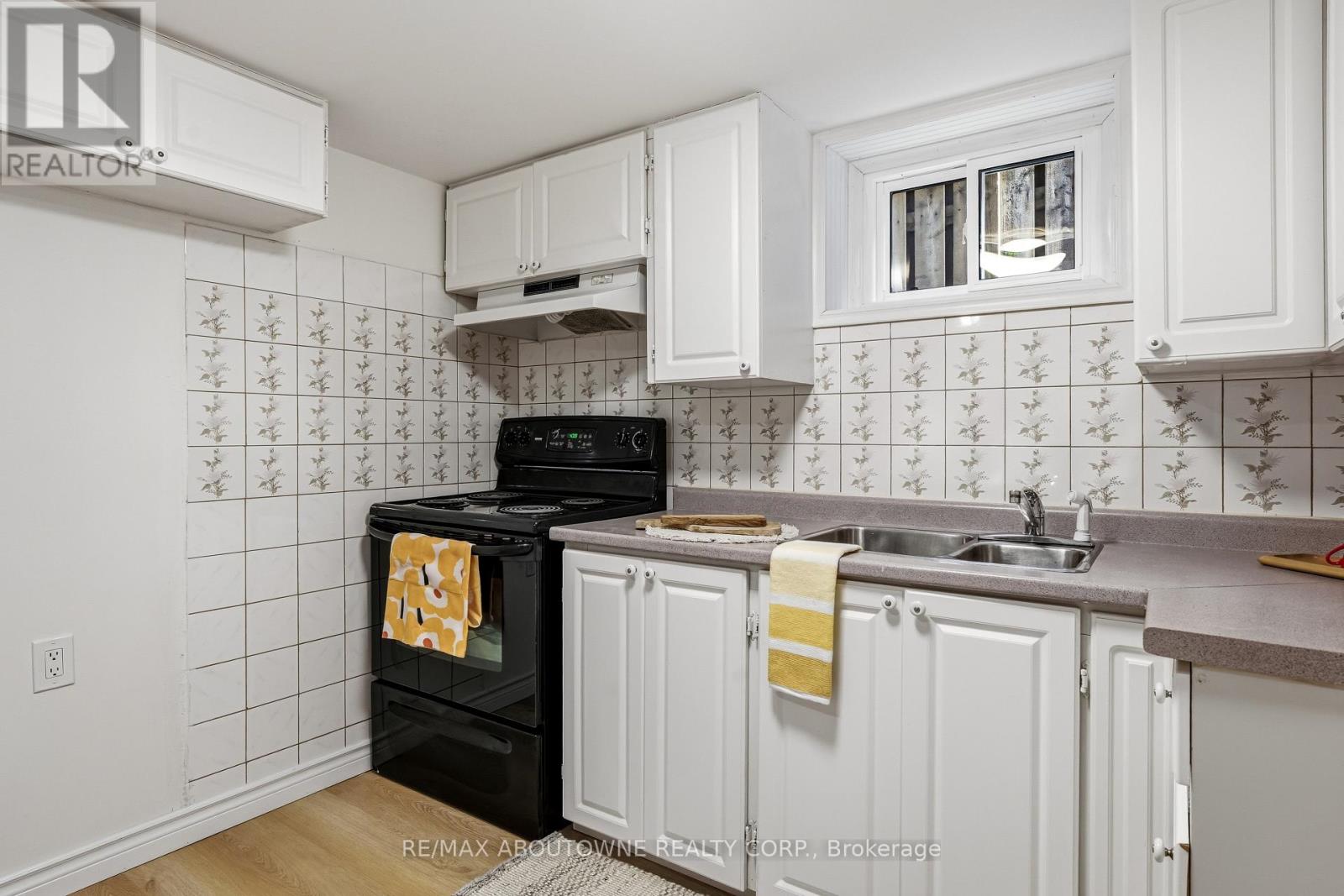 106 BELAND AVENUE N - 27