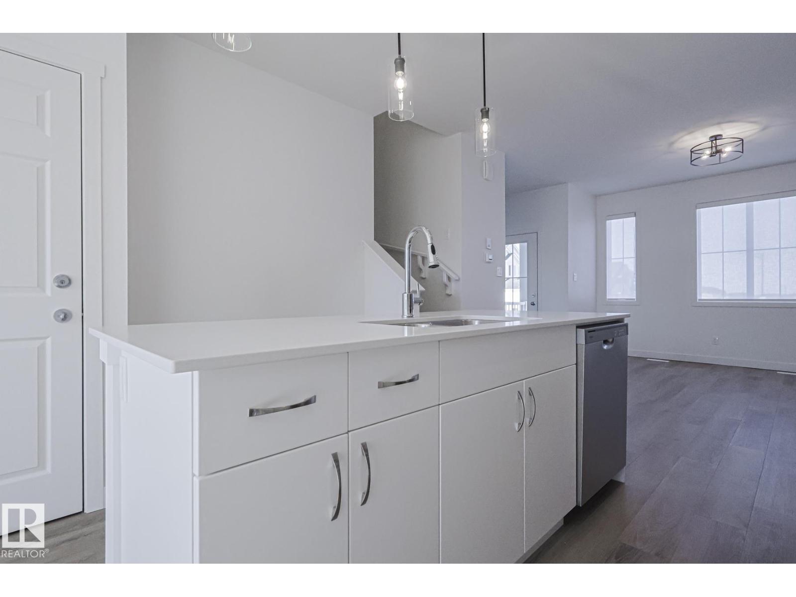 6343 KING WD SW - 5