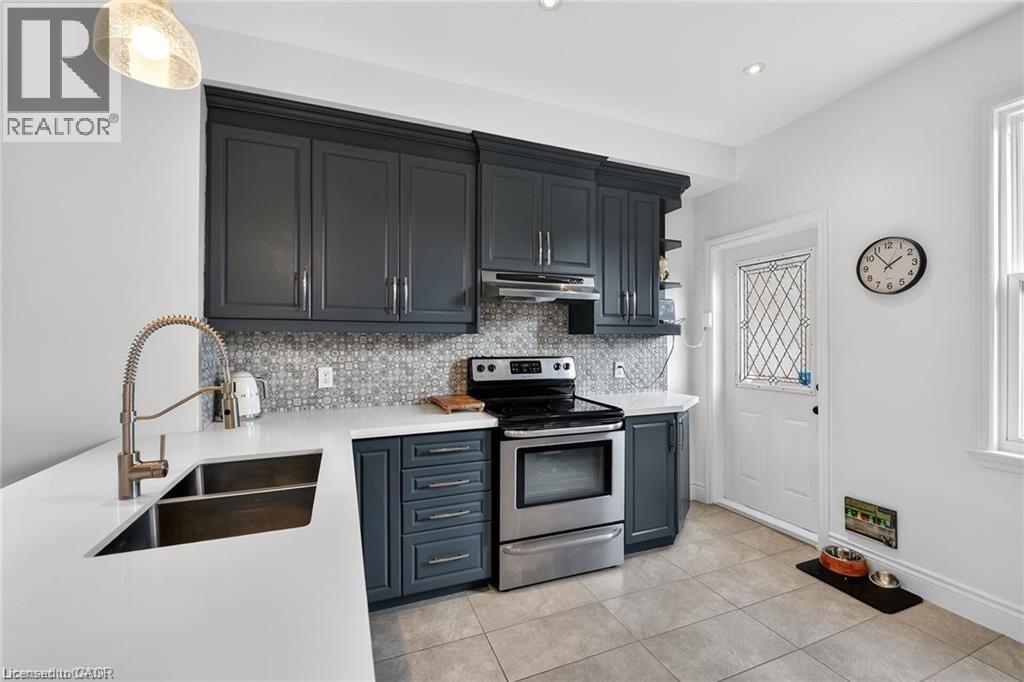 26 CAMPBELL Avenue - 17