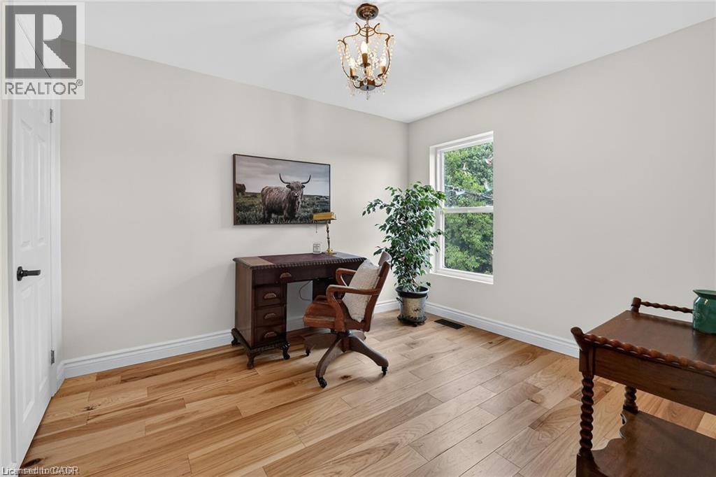 26 CAMPBELL Avenue - 25