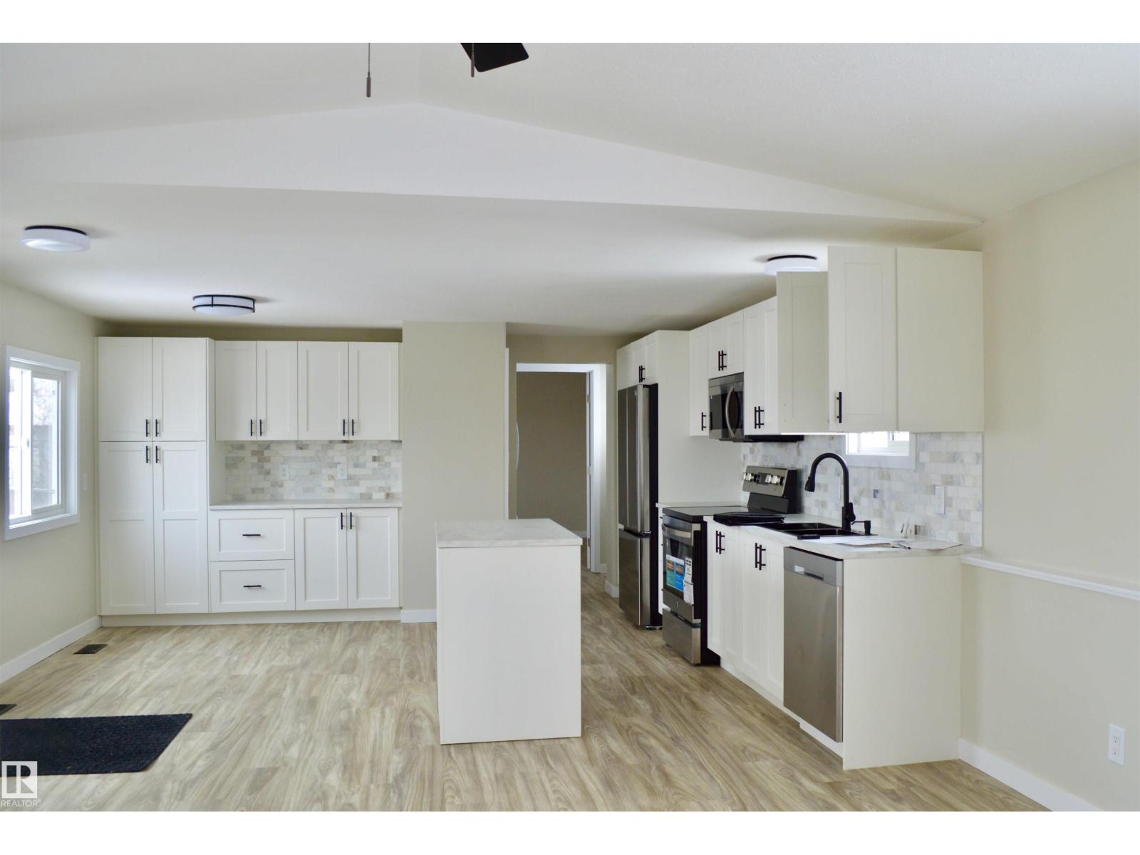 735 Parkland Brook - 3