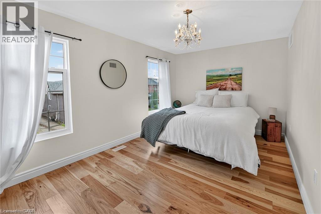 26 CAMPBELL Avenue - 22