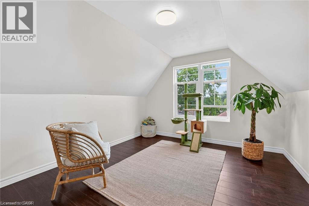 26 CAMPBELL Avenue - 32