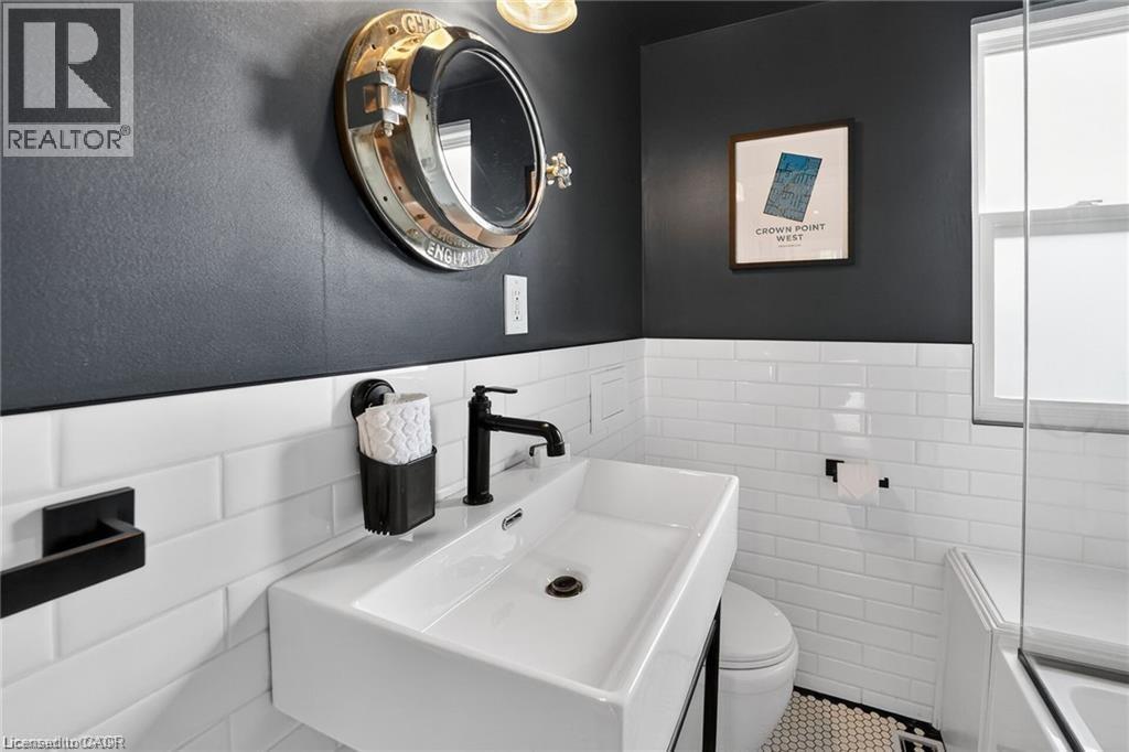 26 CAMPBELL Avenue - 27