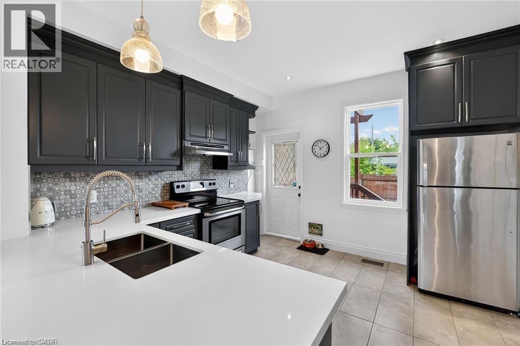 26 CAMPBELL Avenue - 16
