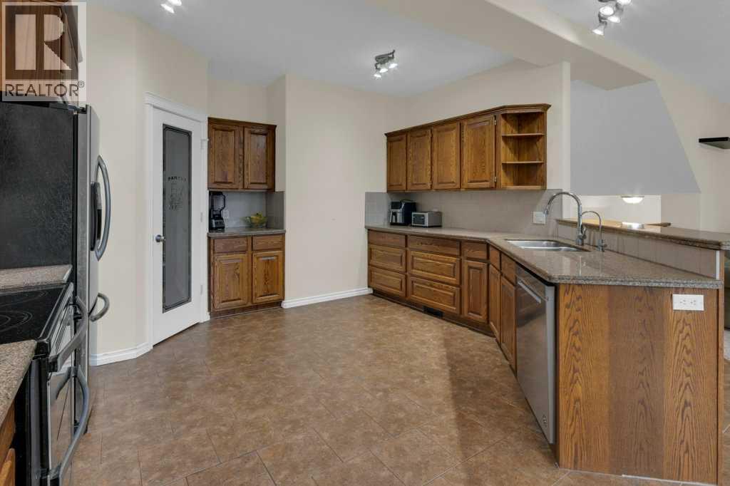 161 Hillcrest Boulevard - 8
