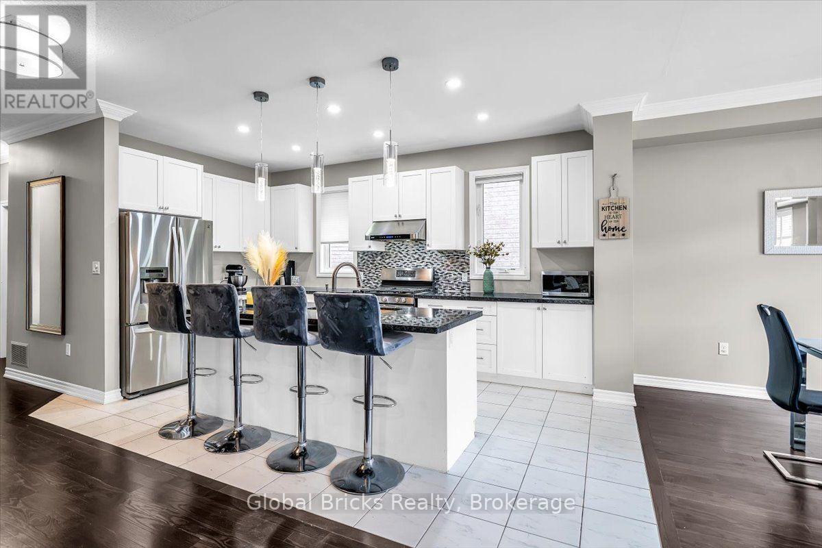 47 Holyrod Drive, Clarington, ON photo 19
