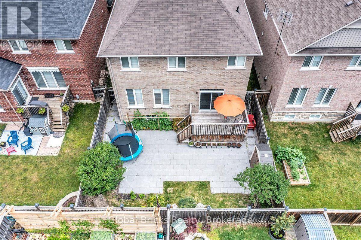 47 Holyrod Drive, Clarington, ON photo 48