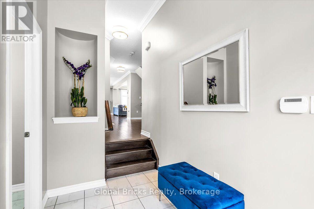 47 Holyrod Drive, Clarington, ON photo 10