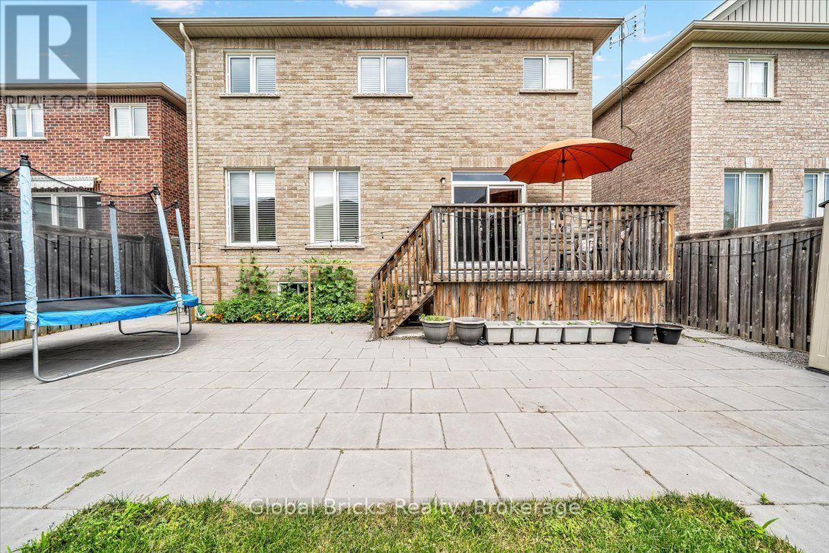 47 Holyrod Drive, Clarington, ON photo 46