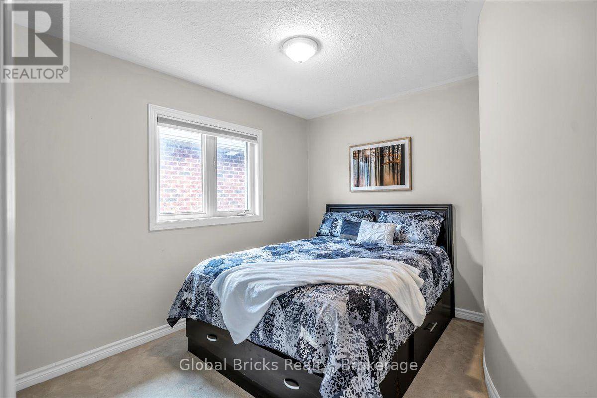 47 Holyrod Drive, Clarington, ON photo 29