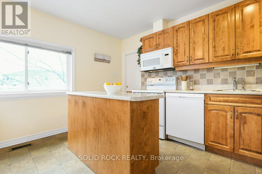 146 ELGIN STREET W - 16