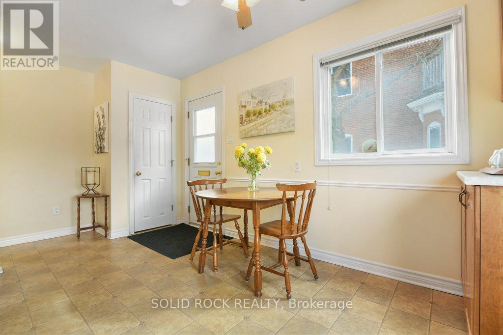 146 ELGIN STREET W - 15