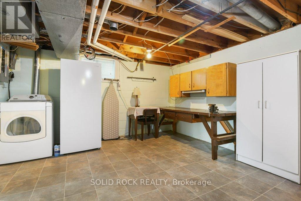 146 ELGIN STREET W - 28