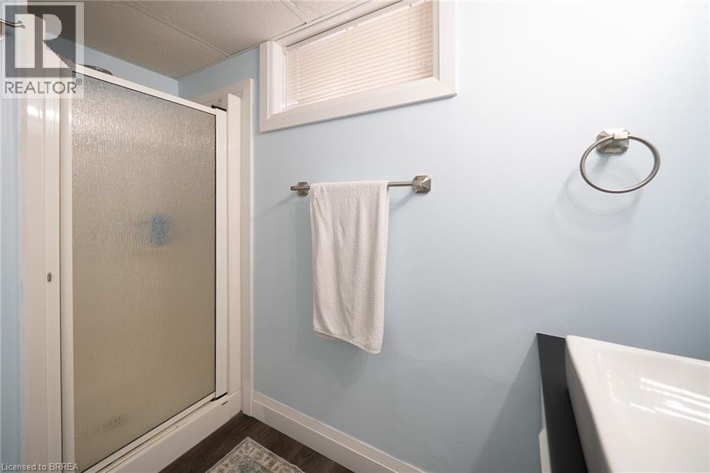 22 BURWELL Street - 27