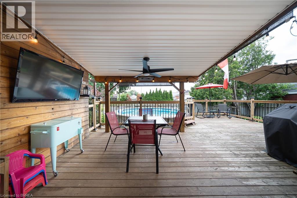22 BURWELL Street - 29